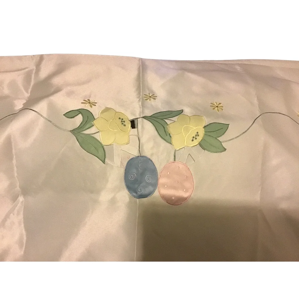 Vintage  Satin Tablecloth Oblong with Appliqué Flowers. Size 60 X 42
